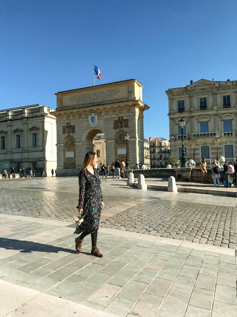 Seule, je ne peux pas changer le monde, mais je peux jeter une pierre dans l’eau pour créer de nombreuses vagues. – Mère Teresa